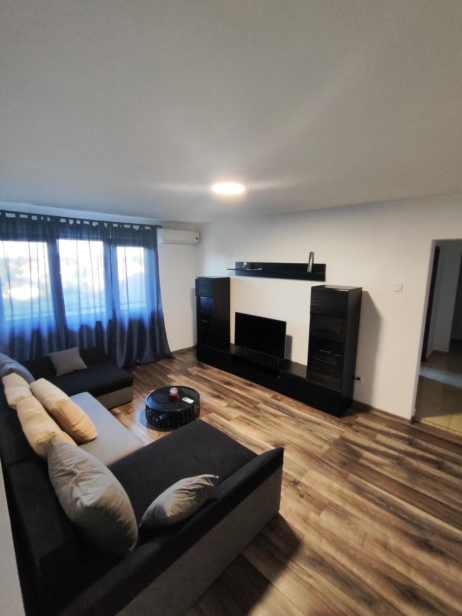 Apartament Luna ジュリロヴカ エクステリア 写真